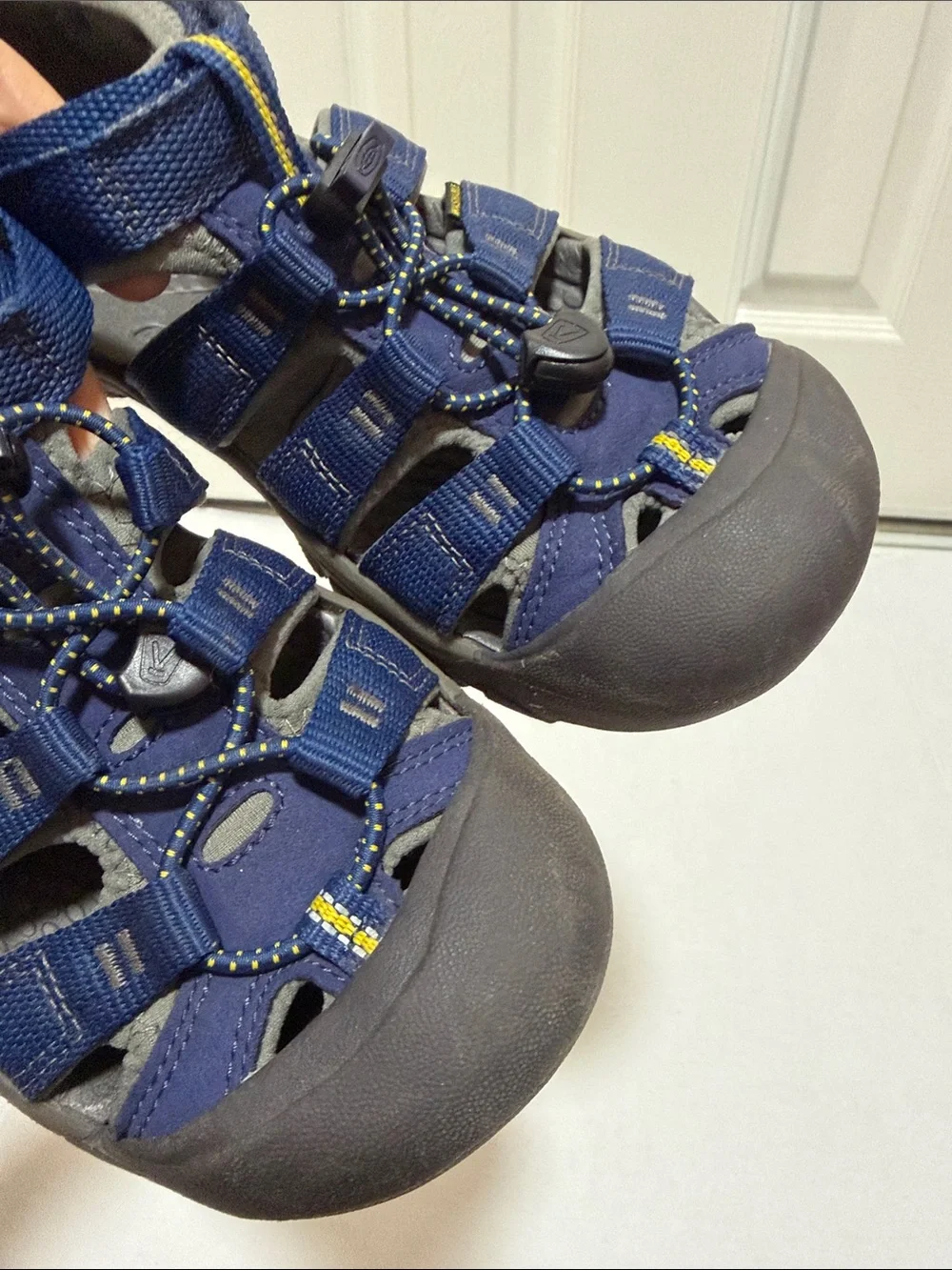 KEEN Big Kids' Newport H2 Shoe Sandal - Kids Size 4